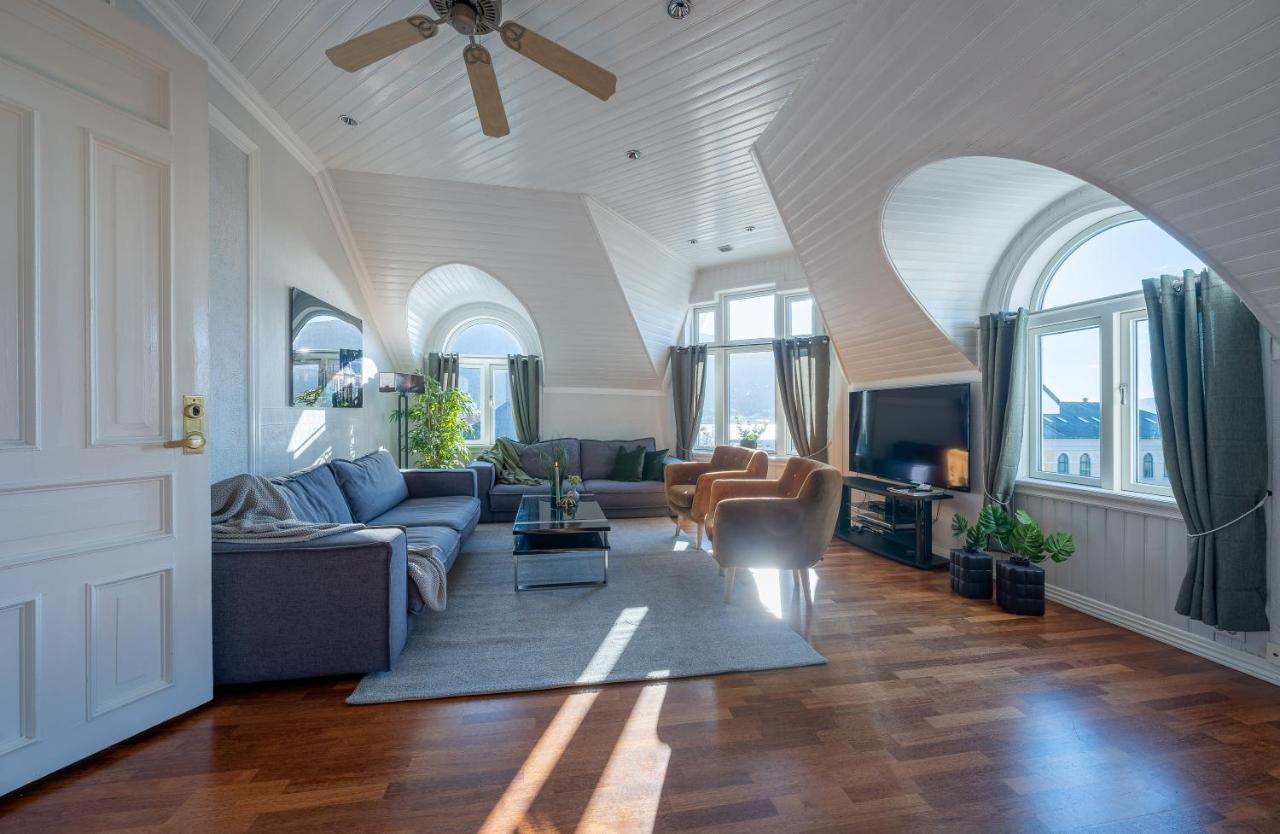 Enter Tromso - Exclusive 4 Bedroom Villa Exterior photo
