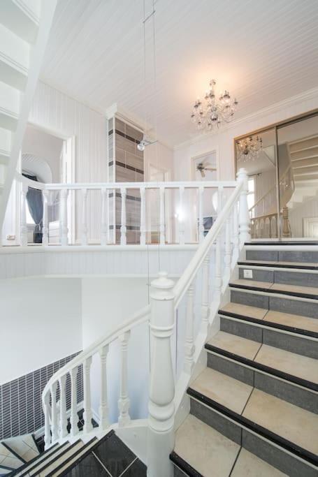 Enter Tromso - Exclusive 4 Bedroom Villa Exterior photo