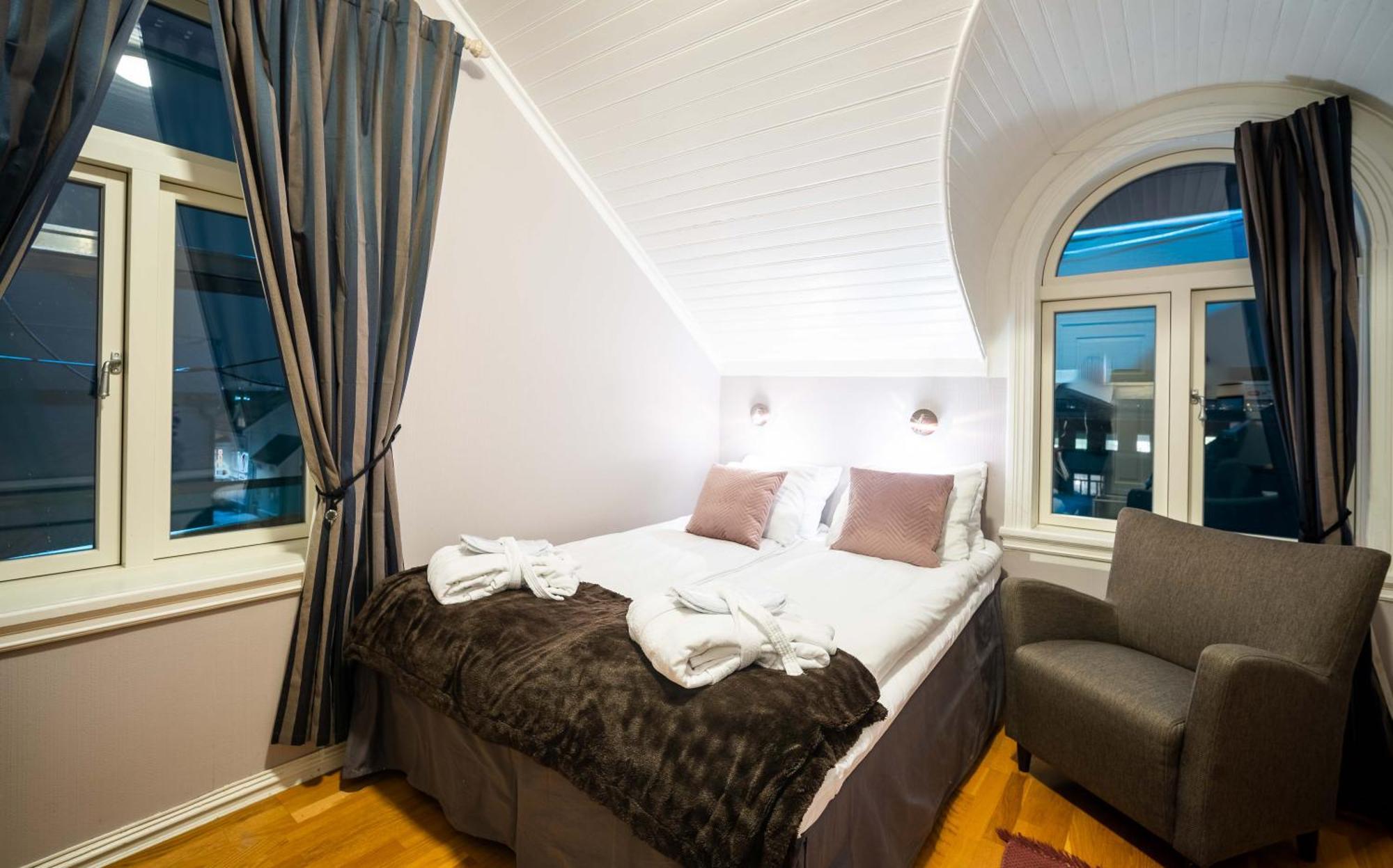 Enter Tromso - Exclusive 4 Bedroom Villa Exterior photo